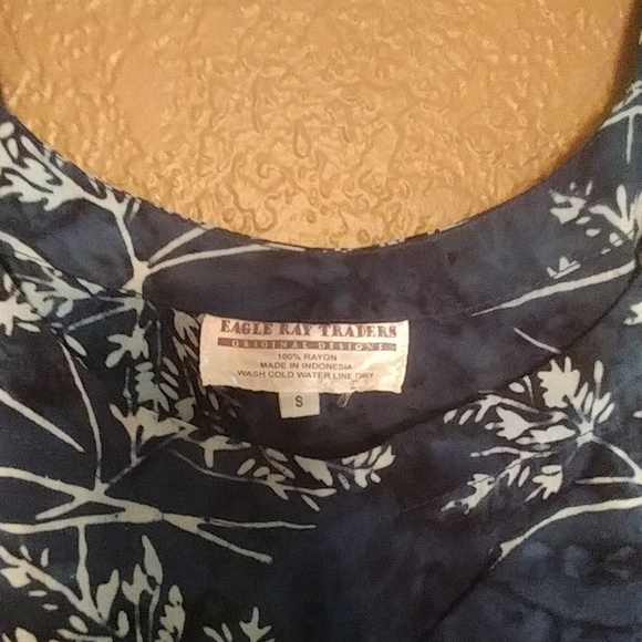 Dress - Picture 5 of 5